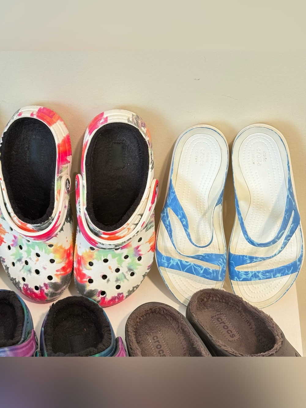 Crocs Slip On Fur Lined Shoe Lot Of Women’s Size 9 Tye Dye Colorful Pink Blue - Picture 5 of 11